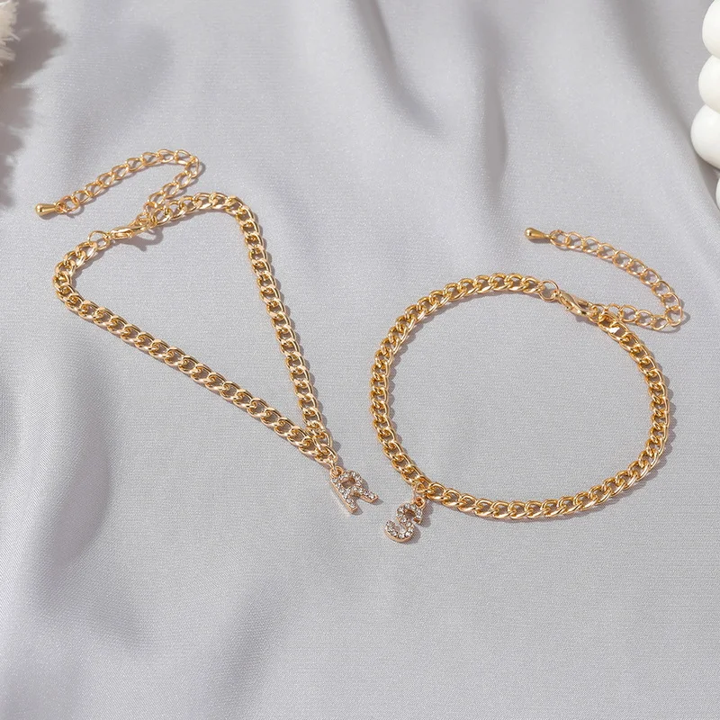 Fashion Boho Initial Letter Anklet Bracelets For Women Rhinestone Gold Chain Alphabet Pendant Bracelet Girl Summer Beach Jewelry