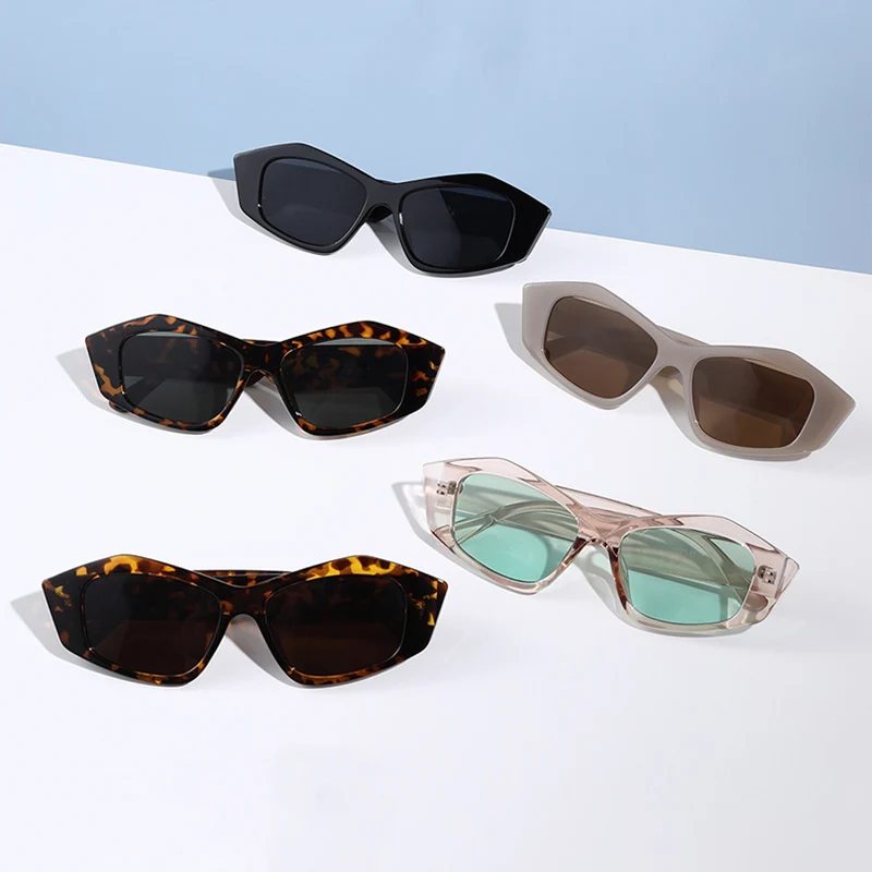 TIK&EI Retro Neregulāra Daudzstūra Cat Eye Sieviešu Saulesbrilles Modes Jelly Tēju, Šampanieti, Briļļu Toņos UV400 Vīriešiem Trending Saules Brilles