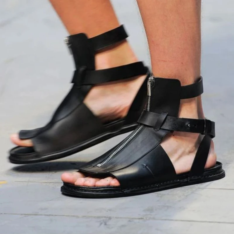 Ir 2021. Vasaras Vīriešu Modes Plakana Papēža Romiešu Rāvējslēdzēju Sandales Anti Slip Mode pret Nodilumu Izturīgs Mīksts Apakšā Universāls Karstā Pārdošanas 3KC186