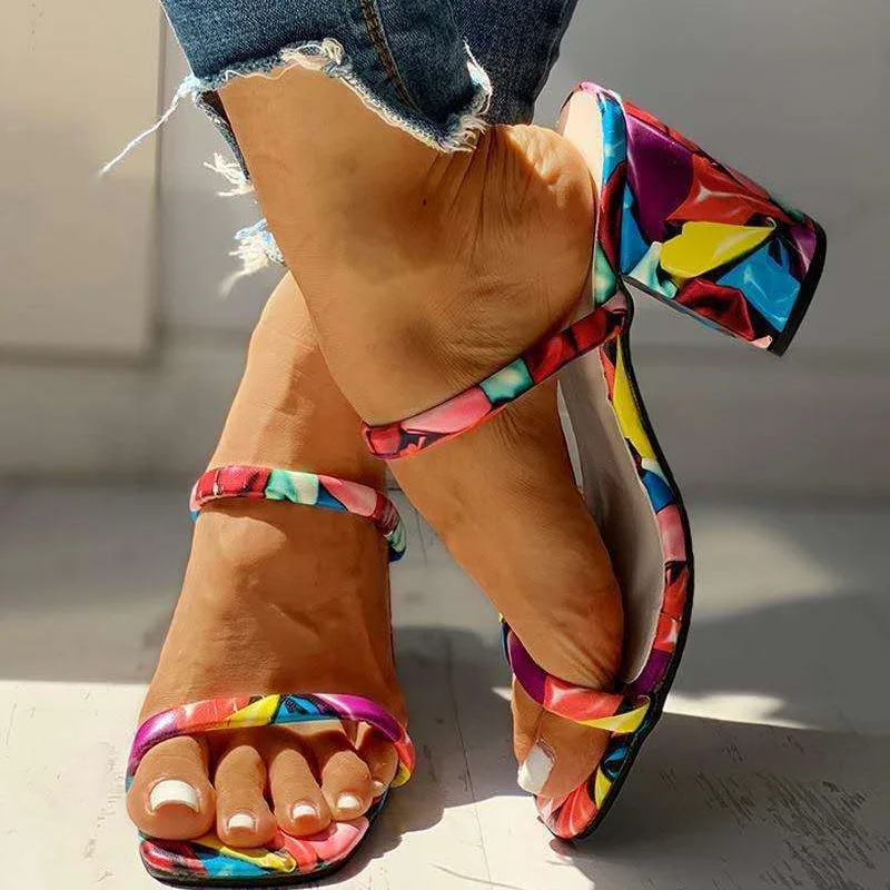 Sieviešu Sandales Vasaras Čības Jaunas Sandales Bieza Augsta Papēža Tupele Konfektes Krāsu Sieviešu Sandales Vidējais Papēža Ir 2021. Modes Outwear