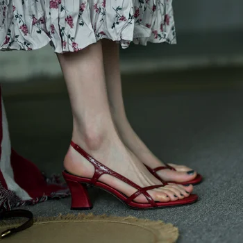 EOEODOIT Burvīgs 7 CM Augstiem Papēžiem Sandales Sieviešu Vasaras Sexy Modes Ādas Papēži Sūkņi Flip Flops Sandales